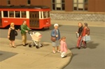 Bachmann 33109 HO Strolling People SceneScapes Pkg 6