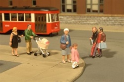 Bachmann 33159 O Strolling Figures SceneScapes Pkg 5