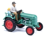 Busch 40072 HO 1953 Kramer KL 11 Farm Tractor w/Figures Assembled Green Red