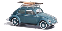 Busch 52911 HO 1952 Volkswagen Beetle with Pretzel-Split Rear Window Assembled Blue w Sled & Toboggan