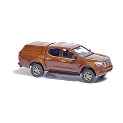 Busch 53706 HO 2015 Nissan Navara/Frontier Crew-Cab Pickup Truck with Cap Assembled Brown White