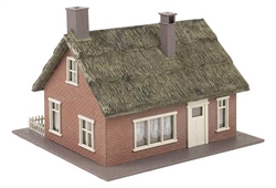 Faller 131318 HO German Thatched House Kit