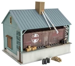 Micro-Trains HO Grain Storage Building w/40' Boxcar Kit Unpainted Structure Boxcar Decorated on 1 Side