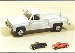 Trident 900152 HO GMC Step-Side Pick-Up Truck 4x4 White Kit