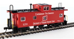 Walthers 8766 HO International Wide-Vision Caboose Detroit & Toledo Shore Line #121