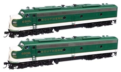 Walthers 49920 HO EMD E8 A-A Standard DC Southern #6902 & 6910